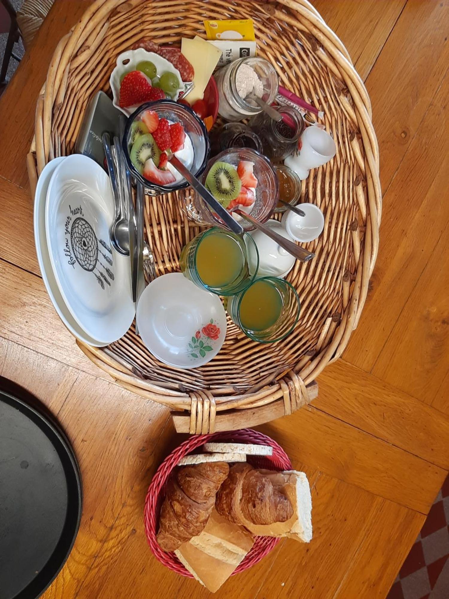 Notre Village Papillon Bed&Breakfast Neret Luaran gambar